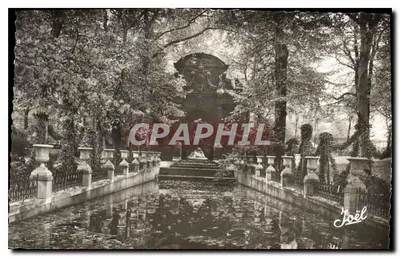 Jardins du Luxembourg — Fontaine de Médicis — Joël