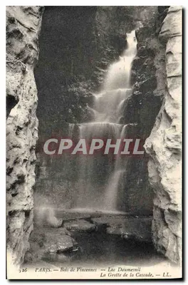 Paris — Bois de Vincennes — Lac Daumesnil — La Grotte de la Cascade — LL