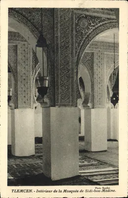 Tlemcen - Interior da Mesquita de Sidi-bou-Médine — Foto Sandor