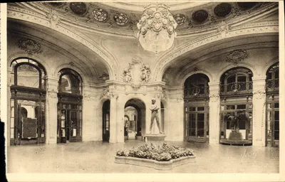 CPA Vichy Allier le Grand Casino le Hall de l'Arlequin