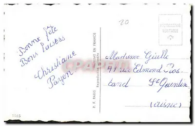 Jovem mulher com rosas — reprodução — P.F. PARIS — Verso