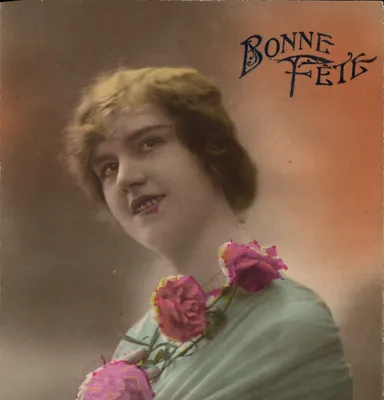 Jovem mulher com rosas — Boa Festa — Fabricação Francesa