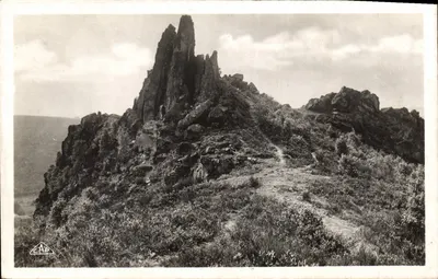 Rocher Bayard — Vale da Meuse — Castelo Regnault — editor P. Strasbourg