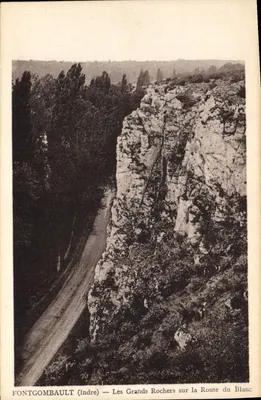 Fontgombault (Indre) — Os Grandes Rochers na Estrada do Blanc