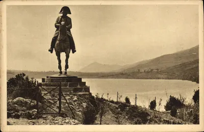 Estátua de Napoleão (por Frémiet) — na beira do Lago de Laffrey — Éditions d'Art Yvon, n°39