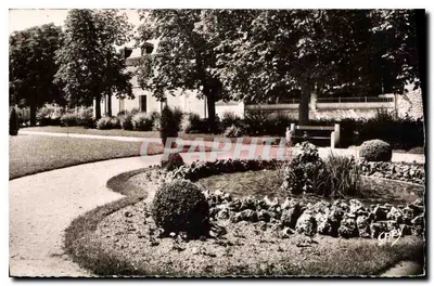 O Square dos Marroniers — Le Blanc (Indre) — Éditions Caby