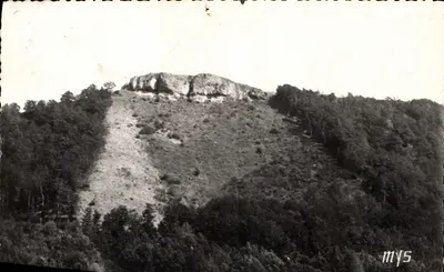 O Rocher dos Pendurados — VIC-sur-Cère (Cantal) — Edição MYS