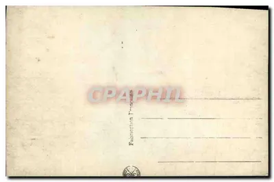 फॉल्कलोरिक कपड़े पहने एक महिला फूलों के बर्तन ले कर — 3195 — पीछे