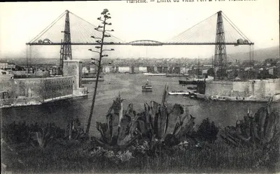 Marselha — Entrada do Velho Porto & Ponte Transboréale