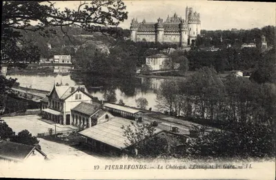 Pierrefonds — Zamek, Jezioro i Stacja Pociągowa — Léry Fils et Cie, Paryż-Vernillies