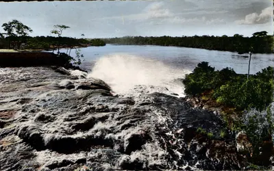 Cascata da Tshopo — Congo Belga — Stanleyville — Foto Verdadeira
