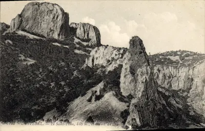 L'ESTERÉL — El Saint-Pilon, 440 m., y Burris du Capbert