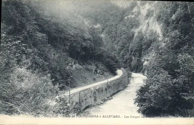 As Gorges do Breda — Estrada de Pontcharra para Allevard — Dauphiné