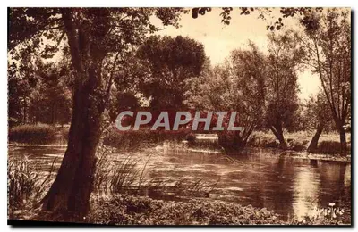 La Charente em Angoulême — perto de Robinson — Éditions Artistiques Raymond Bergevin