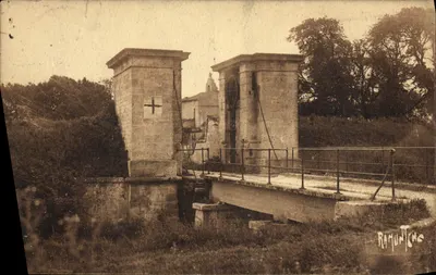 Ponte da cidade de Aix — Fortificações — Editor Ramuntcho