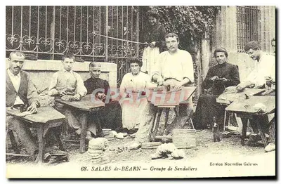 SALIES de-BÉARN — Grupo de Sandaliers — Edição Nouvelles Galeries