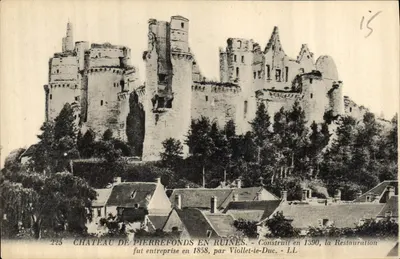Zamkowy ruinowany Pierrefonds — Zbudowany w 1390, odnowiony w 1858 przez Viollet-le-Duc — n° 225