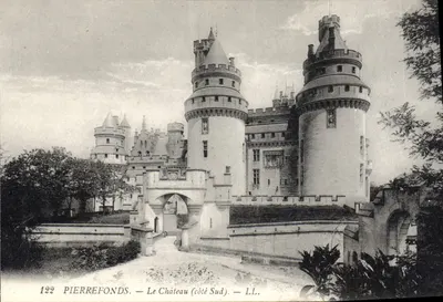 Pierrefonds — Zamek (strona południowa) — LL. — Nr 122
