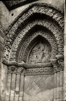 Aulnay-de-Saintonge — Tympanos da igreja romana do século XII — Éditions Mme MARTIN