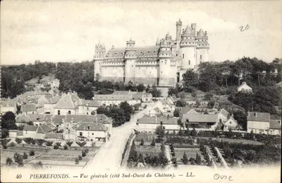Pierrefonds — Ogólny widok (strona południowo-zachodnia zamku) — LL.