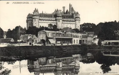 Pierrefonds — Zamek — Fot. G. Duclos, Pierrefonds