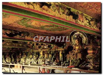 Chon-in Temple — intérieur richement décoré — éditeur inconnu, n° de série non visible
