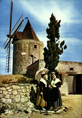 O Moulin de Daudet em Fontvieille — Provence — Editor IRIS, n° 13.38/8
