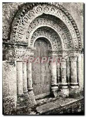 Igreja de Fenieux — Porta lado norte — Século XII — Foto Bestel, 17 Saint-Saïnien