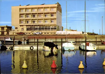 O porto e o hotel Richemond — Litoral Languedocien — edições de france