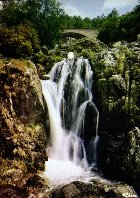 A cascata das Bézines — MÉRENS-les-VALS (Ariège) — Carrefour Textile Touristique et Culturel