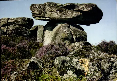La Pierre des Druides — Treignac, Corrèze — Edições Théophile Limoges