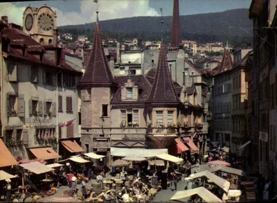 Neuchâtel — A Praça do Mercado — Éditions Jeanneret-Safer