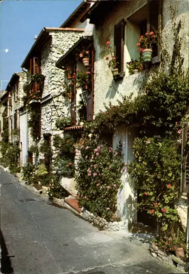 Calles florecidas del viejo Antibes — Costa Azul — Ediciones SE.P.T. - Impreso en Italia