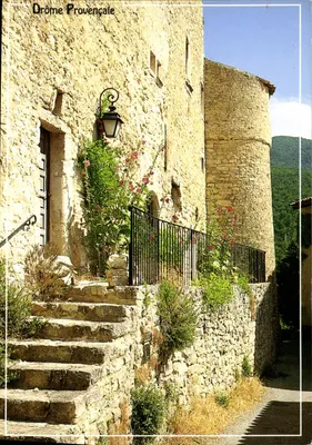 Castelo de Drôme-Provence — Drôme Provencale — editor desconhecido, número de série não visível