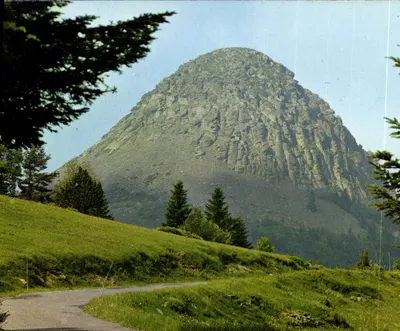 O Mont Gerbier de Joncs — fonte da Loire — Éditions J. Cellard