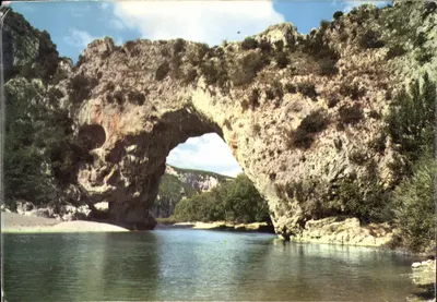 O Ponte de Arco — As Gorges da Ardeche — editor Doncoloco, n° 70660