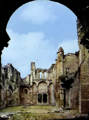 Les Bains-les-Bains — Ruínas da antiga catedral romana (século XI) — Cing