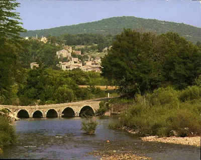 Ponte de Rochegude — sobre a Cèze, nas proximidades de Saint Ambroix e de Saint Jean de Maruejols — Edições Magenta