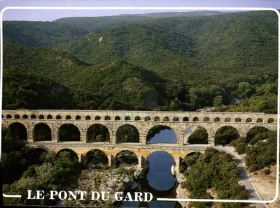 O Pont du Gard — Aqueduto Romano — Edições MENDOZALES