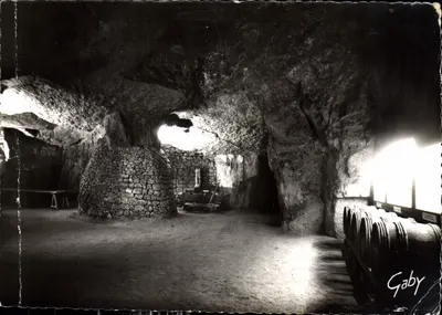 Bilhete postal moderno Bourgueil A caverna turística