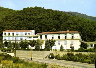 Arles-sur-Tech (Pyr. Or.) — O castelo Azul Pierre-Bergé (Casa de repouso dos antigos prisioneiros de guerra das Pirineus-Orientais) — Vista geral — Impressor Camblier