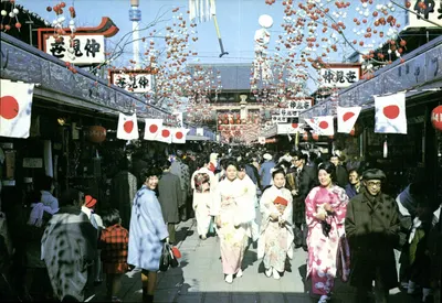 Asakusa — Mercado Nakamise — Editor NBC JAPAN