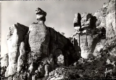 Os Rochos de Cévennes — vista panorâmica — Yvon, n° 4709