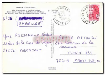Dreux (Eure-et-Loir) — Widok z lotu ptaka krypty królewskiej Świętego Ludwika, grobowca rodziny Orléans, w pierwszym planie ruiny murów zamku — Wydawnictwo Estel, n°86 — Rewers