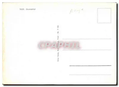 Trier - Brunnenhof — widok wewnętrznego dziedzińca z fontanną i tarasem — Niko Hops, Trier, T 154 — Rewers