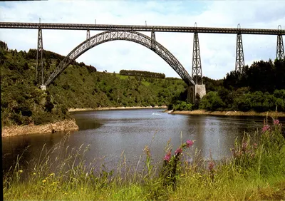 Viaducto de Garabit — Puente metálico sobre el Tarn — Photo Editions BOS