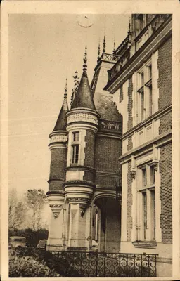 Castelo de Vouzeron — A entrada principal — Hélios Cachan, n°18
