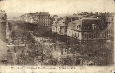 LYON — Boulevard de la Croix-Rousse — A Prefeitura — E.R. — n°601