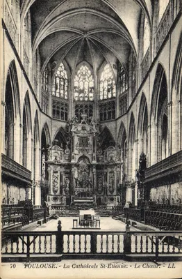 Pouloise - A Catedral São Etienne - O Coro