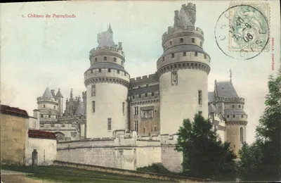 Château de Pierrefonds — vue du château avec tours rondes — Décelle, Compiegne
